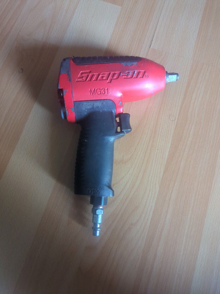 Snap On 3/8 Impact Wrench.