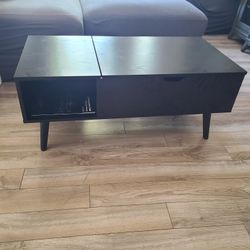 Small Lift Top Coffee Table 