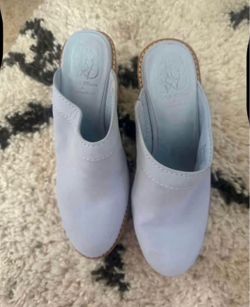 Clogs