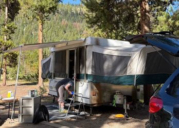 2000 Coleman pop up camper