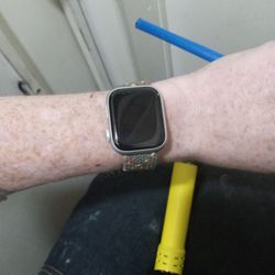 Apple Watch Series 8(GPS;LTE;) SERIES8-(41MM) APPLE WATCH +2 BANDS