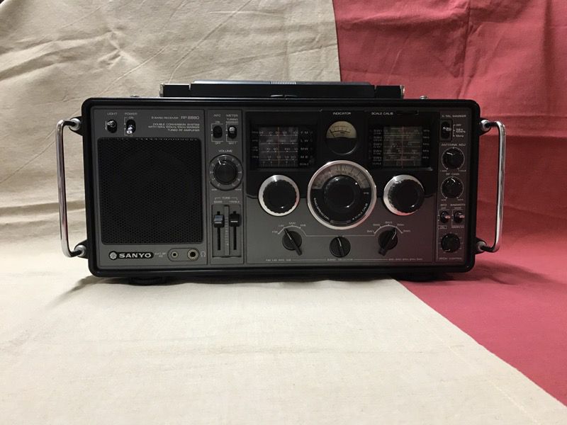 Sanyo Portable Radio RP-8880 UM Shortwave Radio Broadcast Receiver
