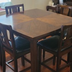 4 Piece Dinette Set NEED GONE ASAP!!