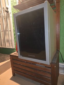 Frigidaire Beverage Compact Fridge