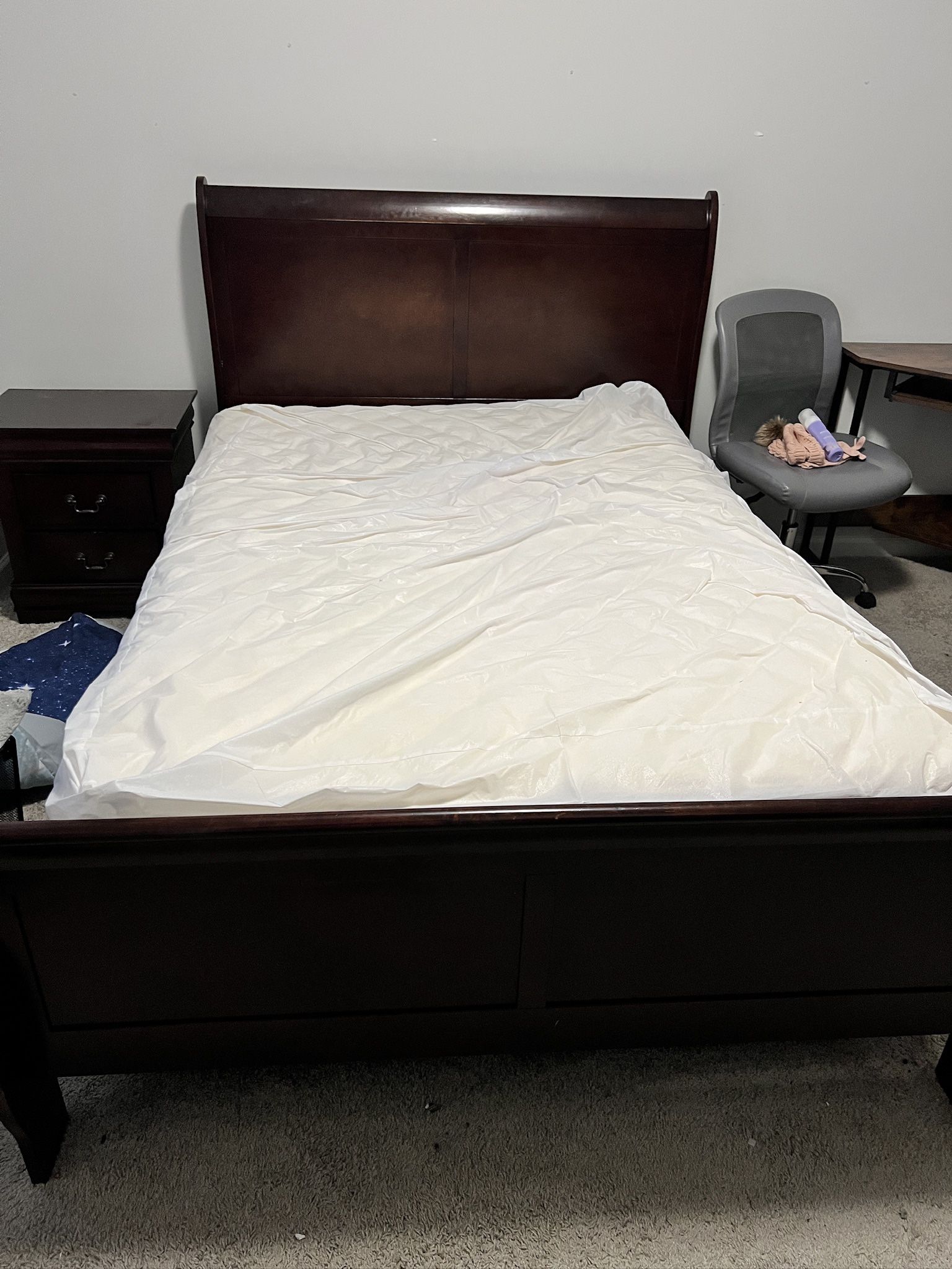 Chestnut Full Size Bedroom set