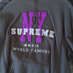 Supreme Hoodie 
