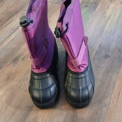 Snow Boots Size 5