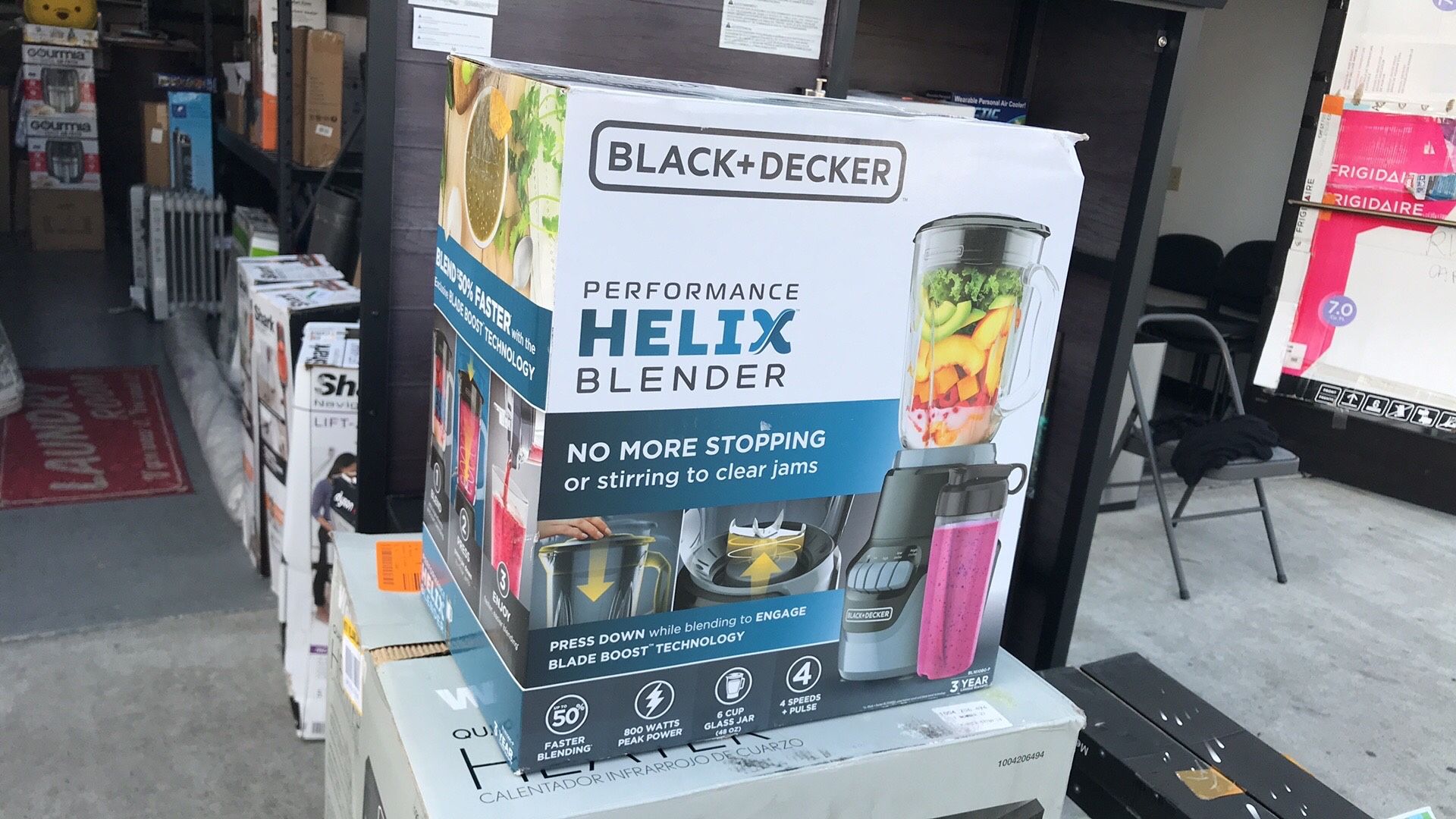BLACK+DECKER Helix Performance 48 oz. 4-Speed Matte Black Blender