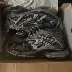 Blenciaga runners grey SEND OFFERS