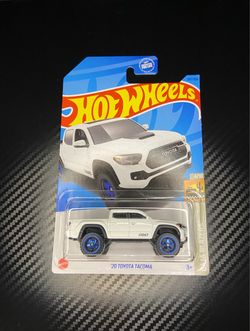 HOTWHEELS / A SUPER WHITE FINISH 2020 TOYOTA TACOMA 4x4**READ DESCRIPTION