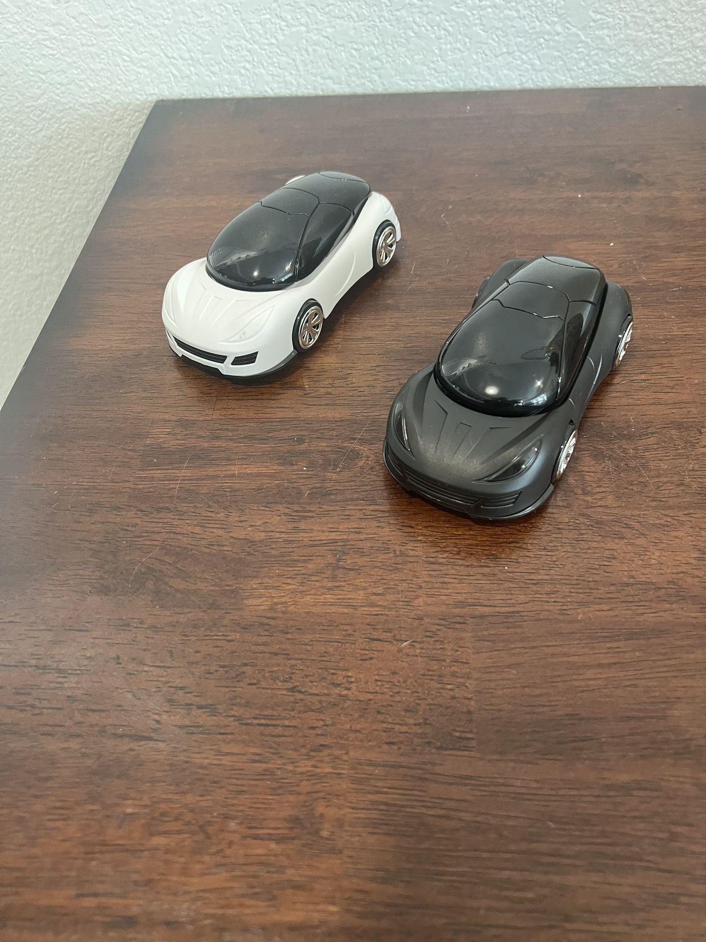Beautiful 2 Holder Phones Cars
