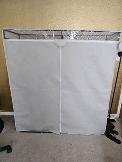 Portable Wardrobe