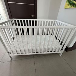 Davinci Union 4-in-1 Convertible Crib in White, Greenguard Gold Certified