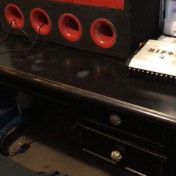 Black Office Desk, Missing One Knob