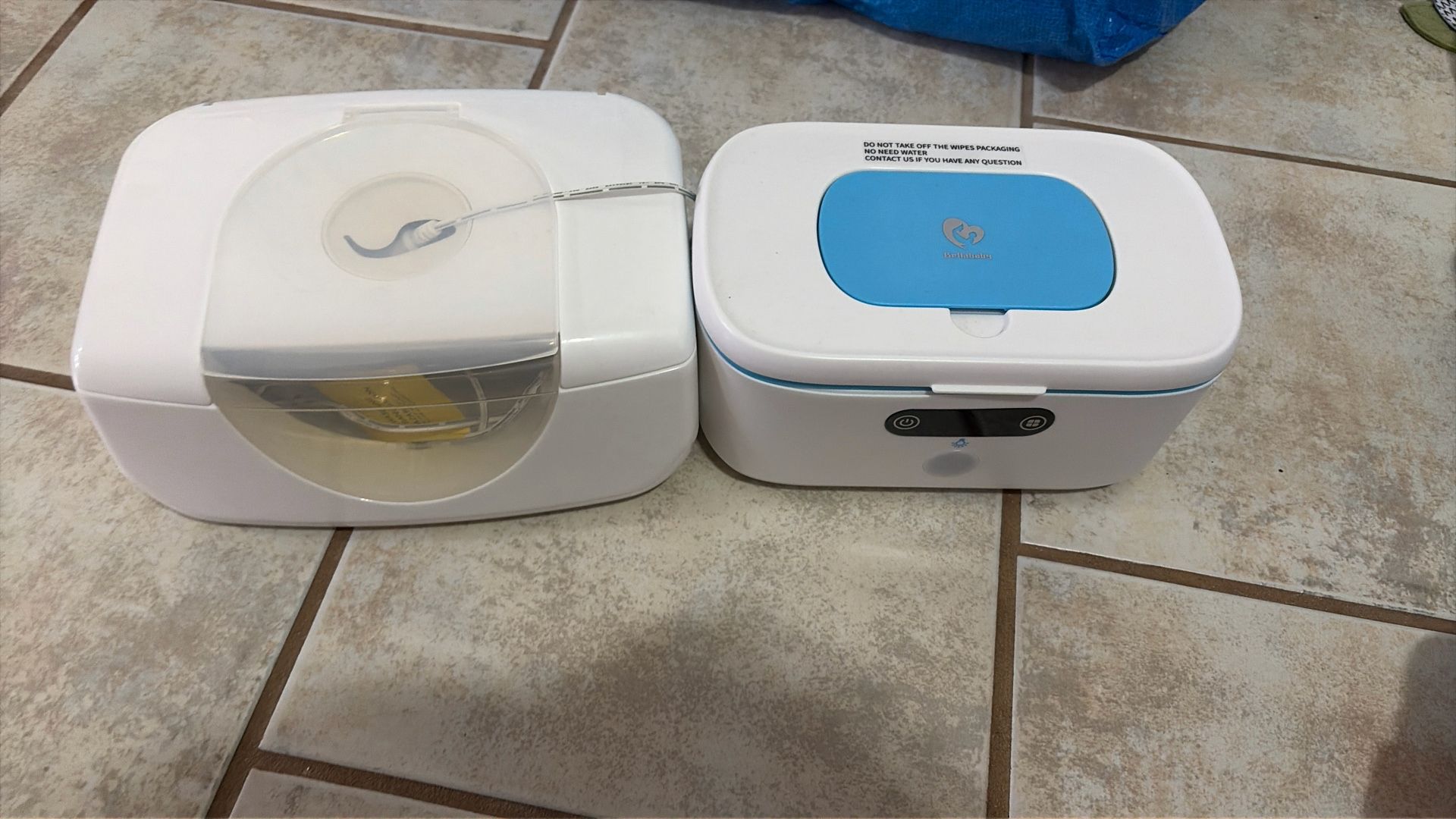 Munchkin And Bella baby Wipe Warmer