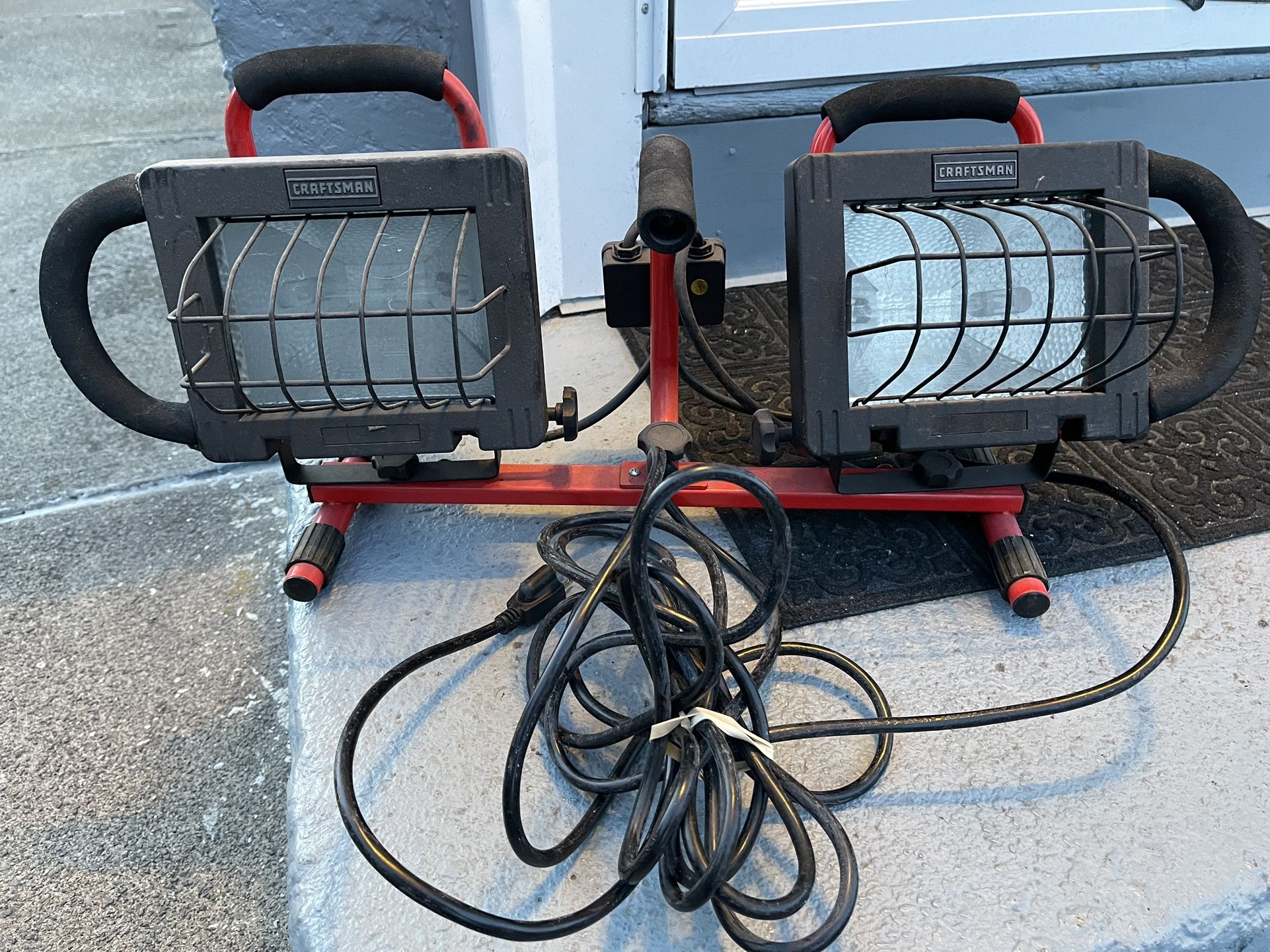 CRAFTSMAN DUAL BEAM WORK LIGHT - WORKS EXCELLENT
