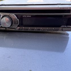 Alpine CD Receiver the plays WMA/MP3