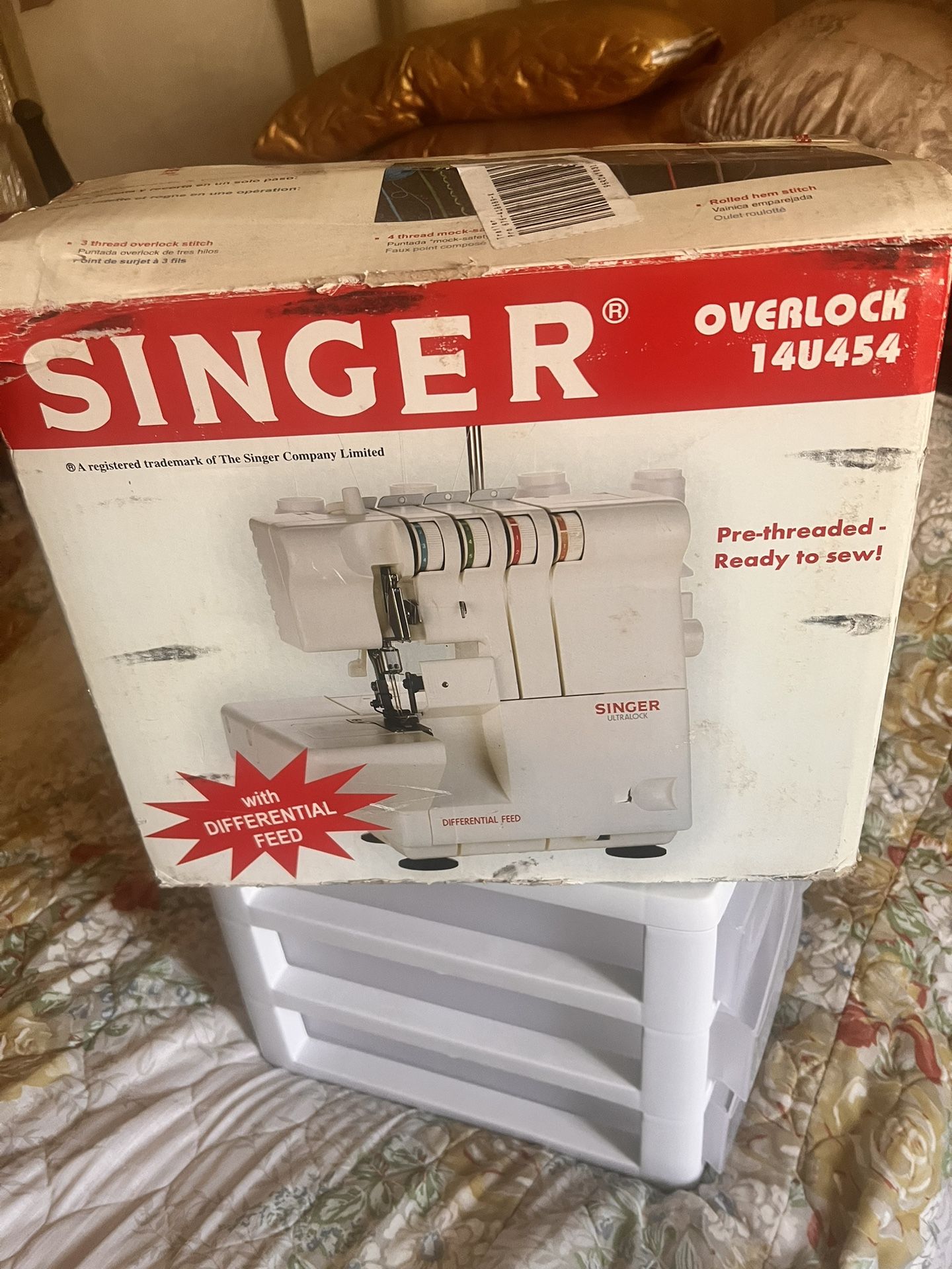 Singer overlock 14U454