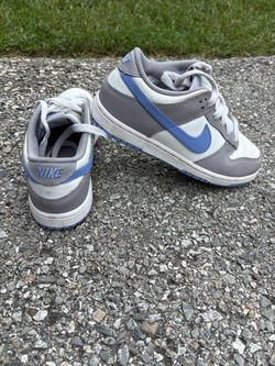 Kid’s sneakers. Nike Dunk Low. Size 3Y. Great condition.