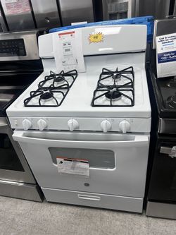New Scratch & Dent GE 30inch. 4-Burner in Gas Range 