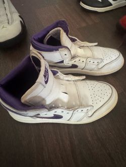 Kid shoes size 1.5y  $30