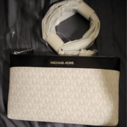 Michael Kors Crossbody Purse