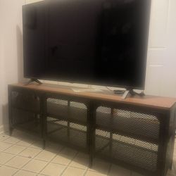 LG 55” NAN090 NanoCell 4K ThinQ AI TV W/ Stand