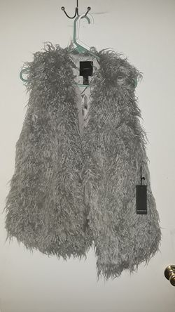 forever 21 fur vest size L