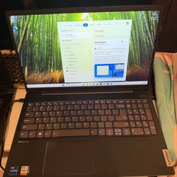 Lenovo IdeaPad 5 Touchscreen Intel I7 12th Gen 2.8Ghz 12gb RAM 512gb SSD 15 Inch