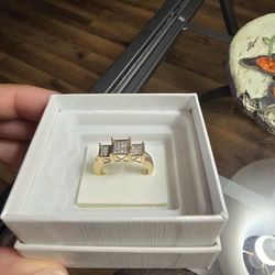 10k Gold Ring 1/15 CT