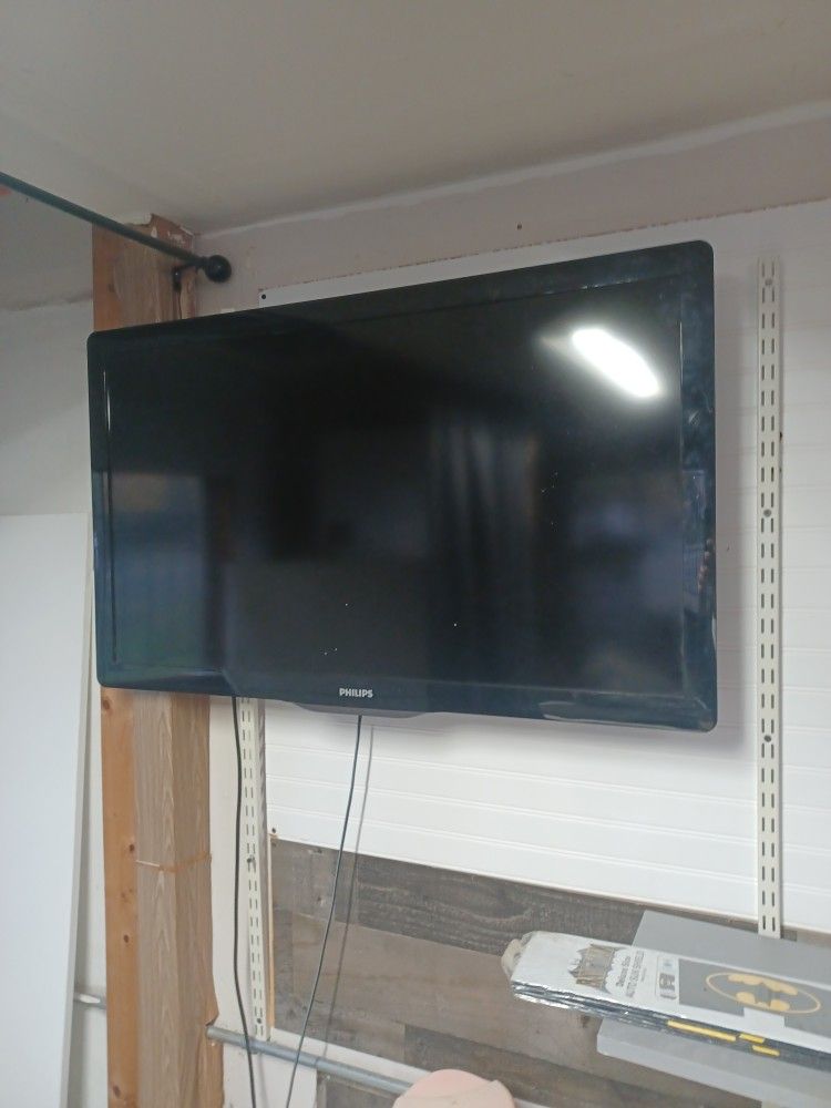 40 Inch Flat Screen TV Philips