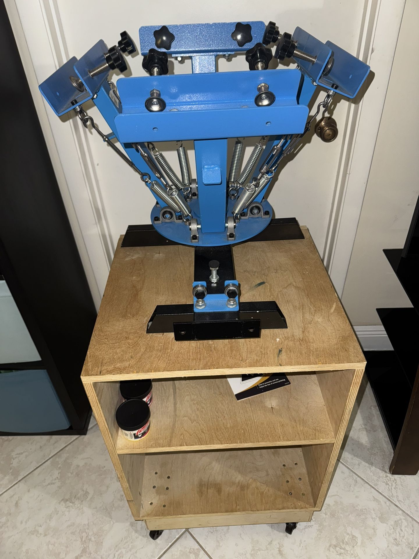 Screen Printing Machine On Wheels 4 Color+ 2 Stations