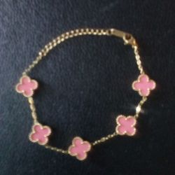 Fashion Pink Clover Bracelet. New! Firm Price.