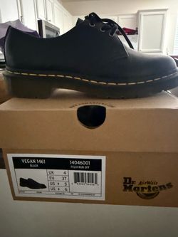 Dr martens (vegan leather)