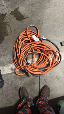 10 Amp 100 Feet Extesintion Cord Use Only One Day