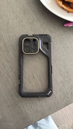 iPhone 15 pro Small rig cage