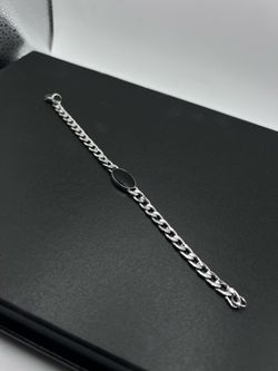 Chain Bracelet with Black Oval Pendant