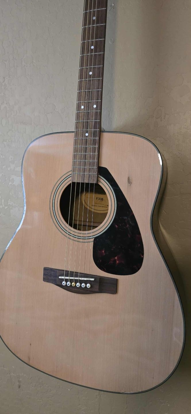 YAMAHA FULL SIZE, ACOUSTIC GUITAR $120 OBO