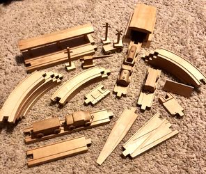 Vintage 1960’s Skaneateles Handicrafters Collectable Maple Wood Train Tracks