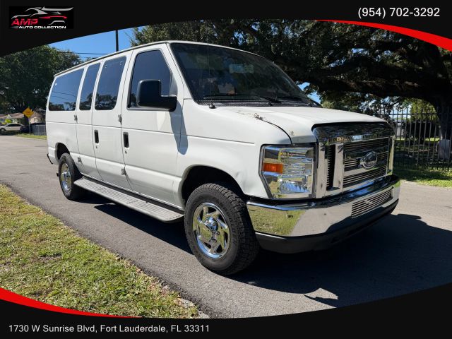 2011 Ford E350 Super Duty Passenger