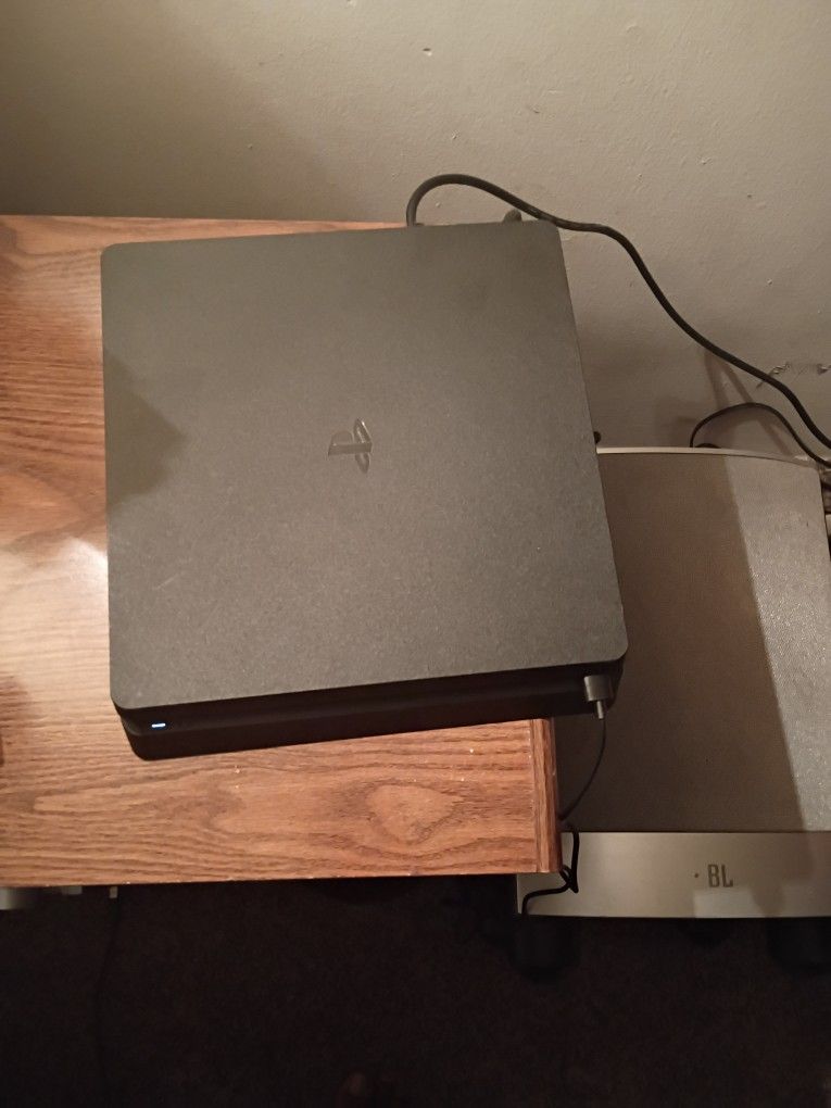Ps4 Slim With No Issues 1tb