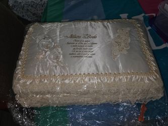 Wedding kneeling pillows