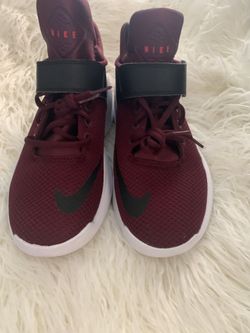 NIKE AIR MAX MOTION LW SE 844839 600 LIMITED EDITION maroon white Sz 8.5 for Sale in Inglewood CA OfferUp