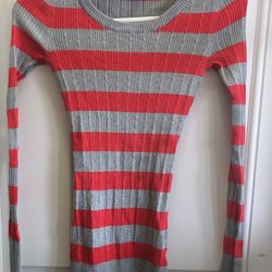 Juniors Pink Republic Ribbed Knit Sweater Size Small Or 3/4. 78% Rayon, 22% Polyester. East or West