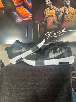 Nike LeBron Witness  Size 8