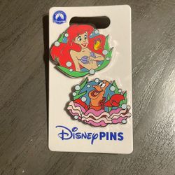 Ariel & Sebastian 2 Pin Disney Set  