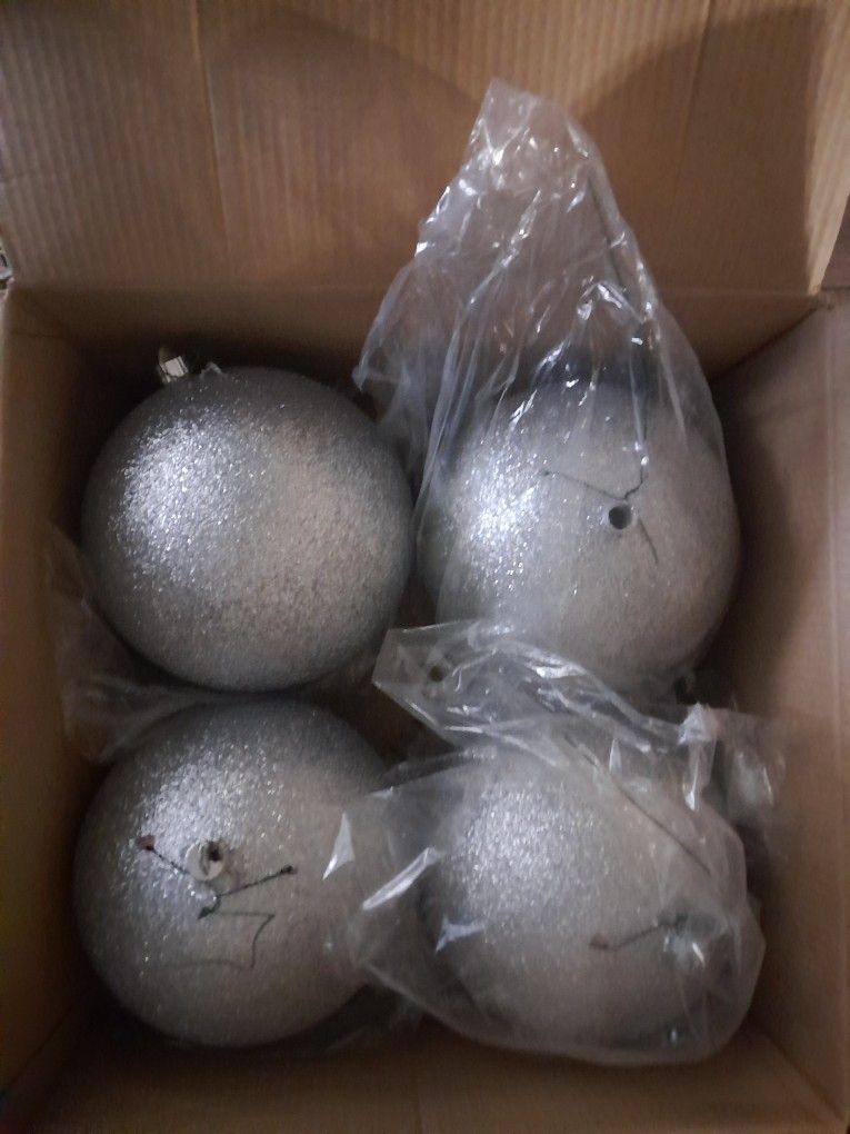 Mardi Gras’s, Anniversary, Baby Showers,Weddings,..Etc..10 Inch Displaying Silver Balls (8)