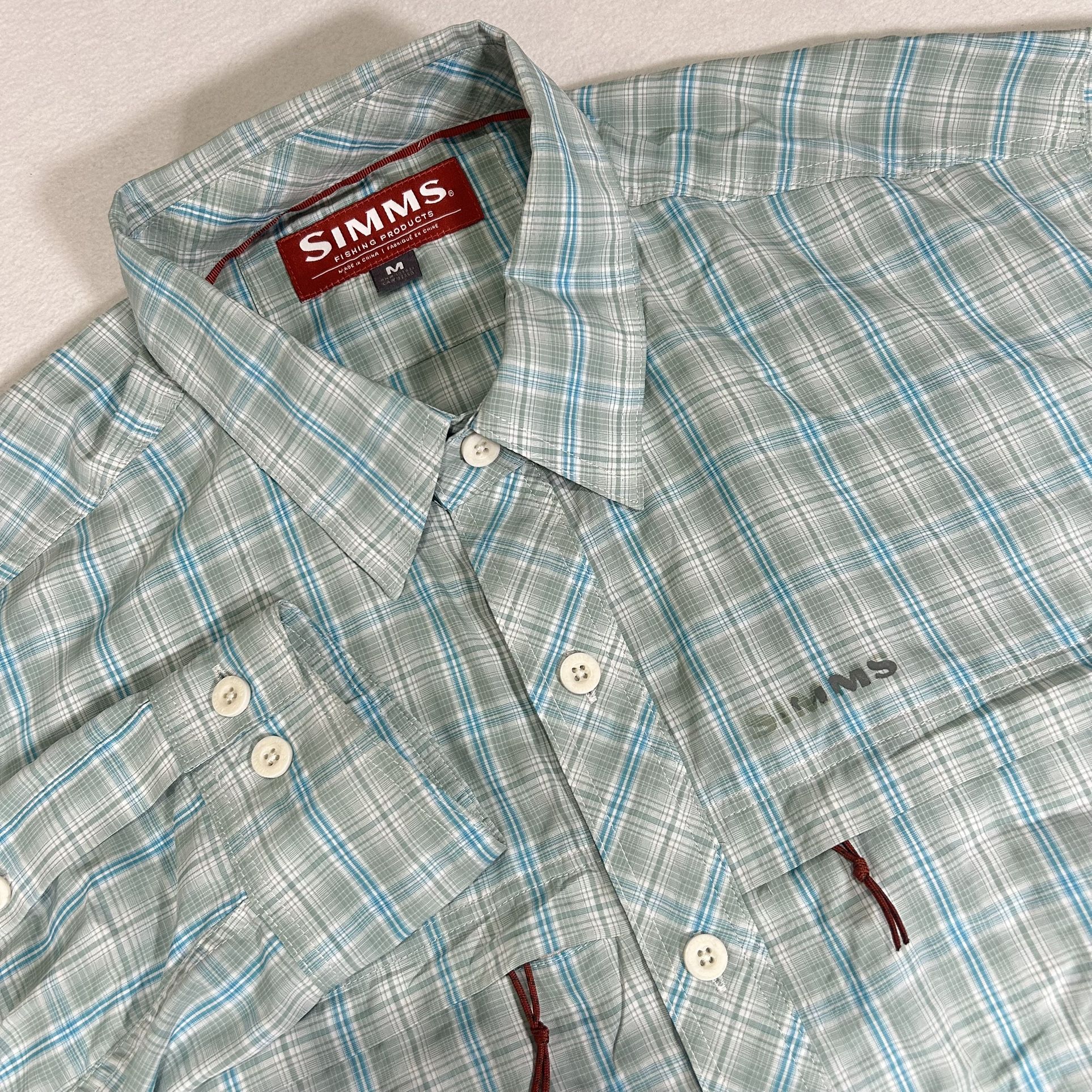 SIMMS Big Sky Men’s Medium Green Blue Plaid Button Down Fishing Shirt