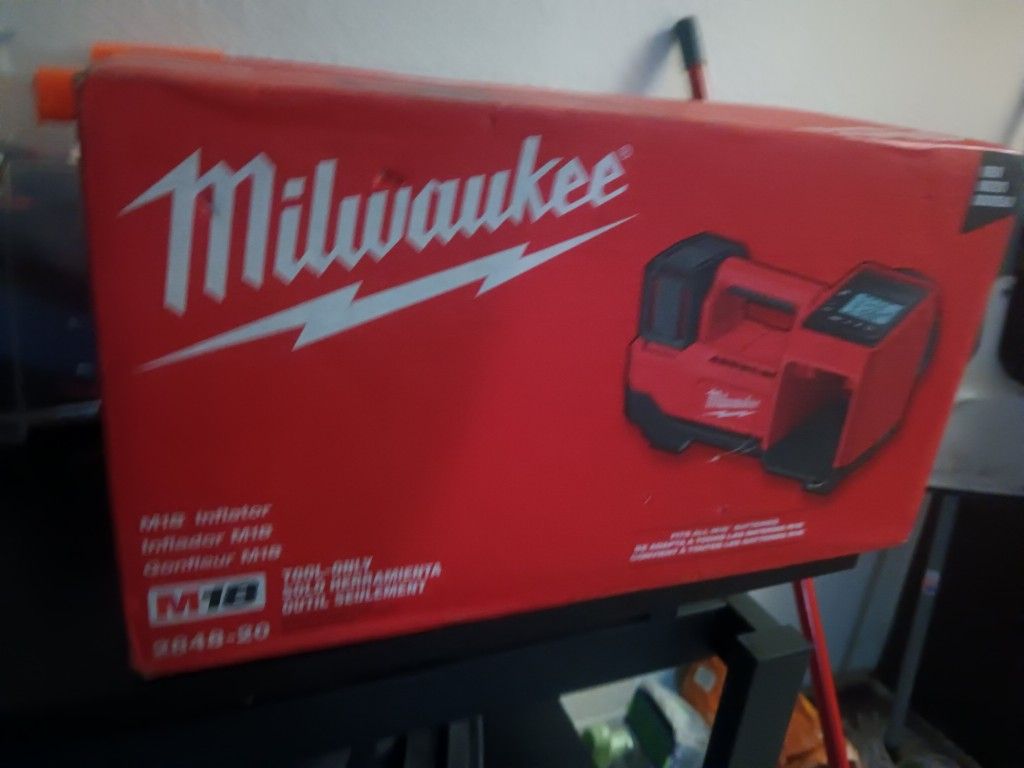 Milwaukee M18 Inflator