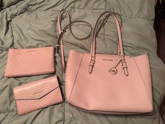 Micheal Kors purse